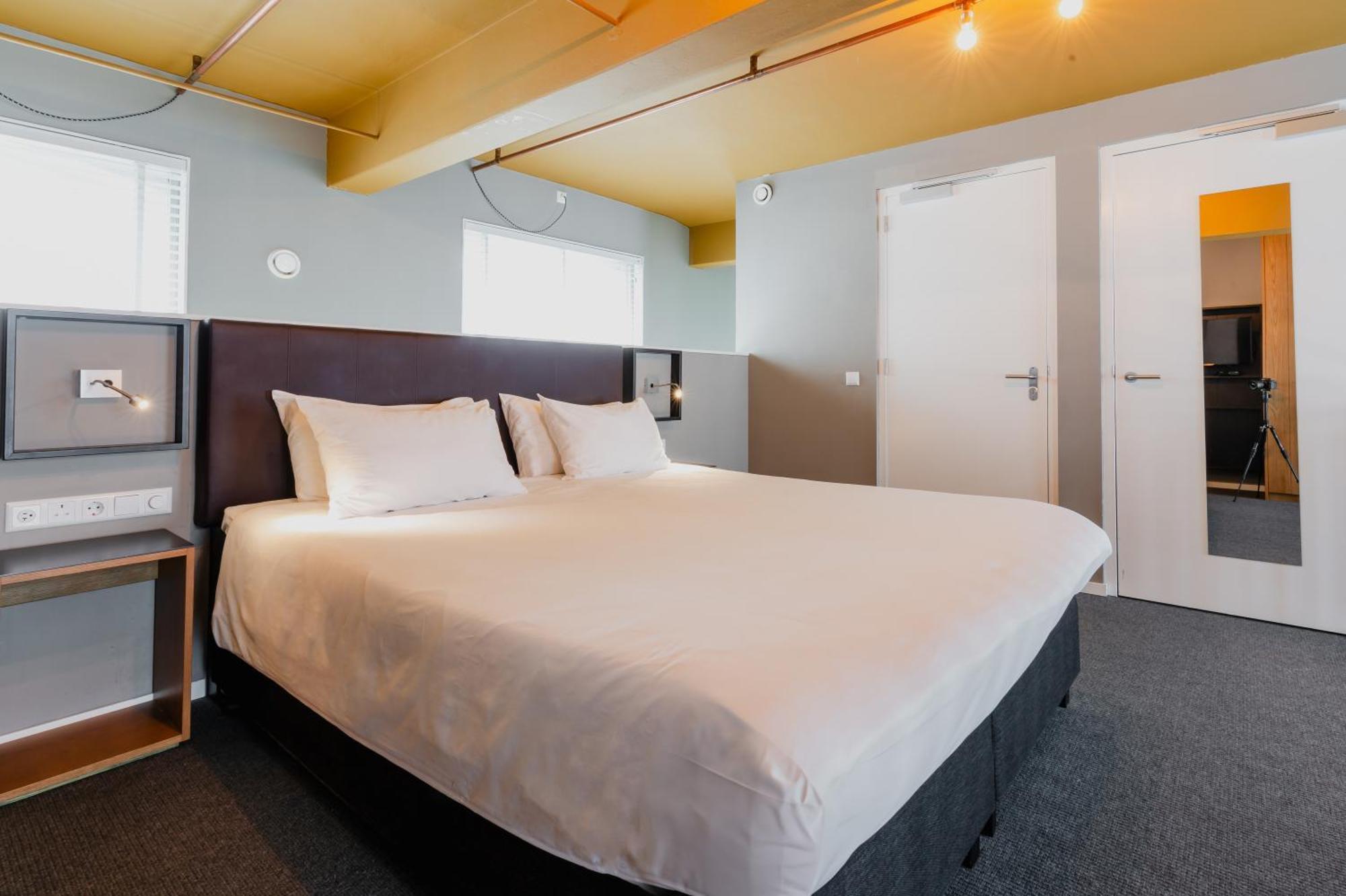 Apartments De Hallen Amsterdam Room photo